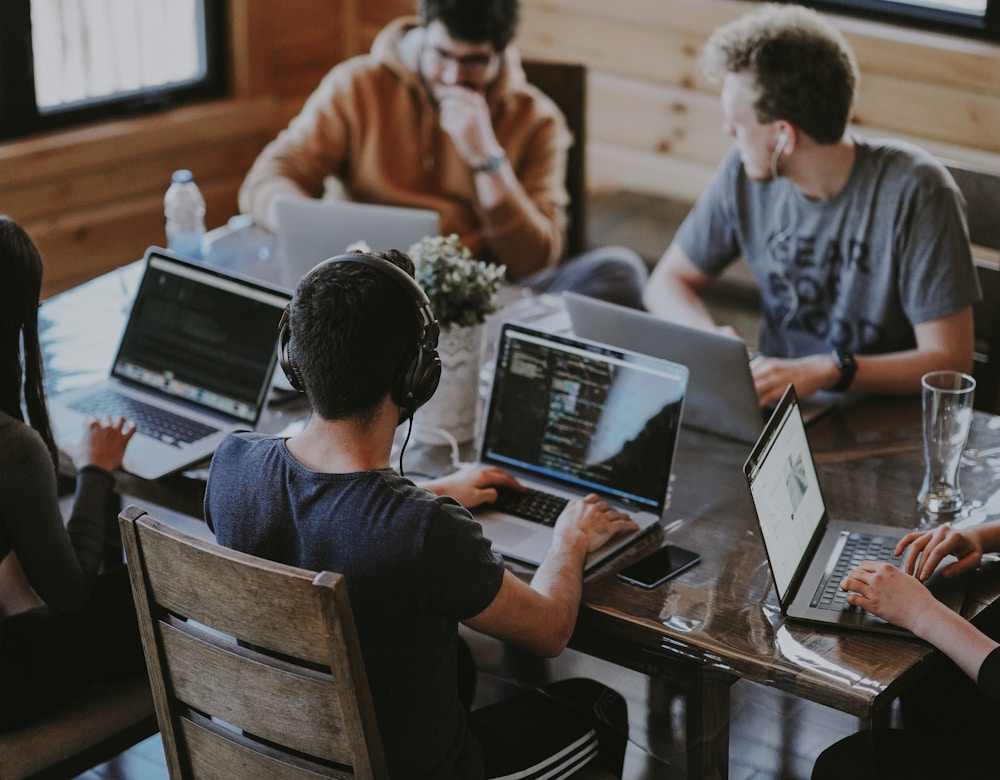 About Team - THESOCIALFLARE